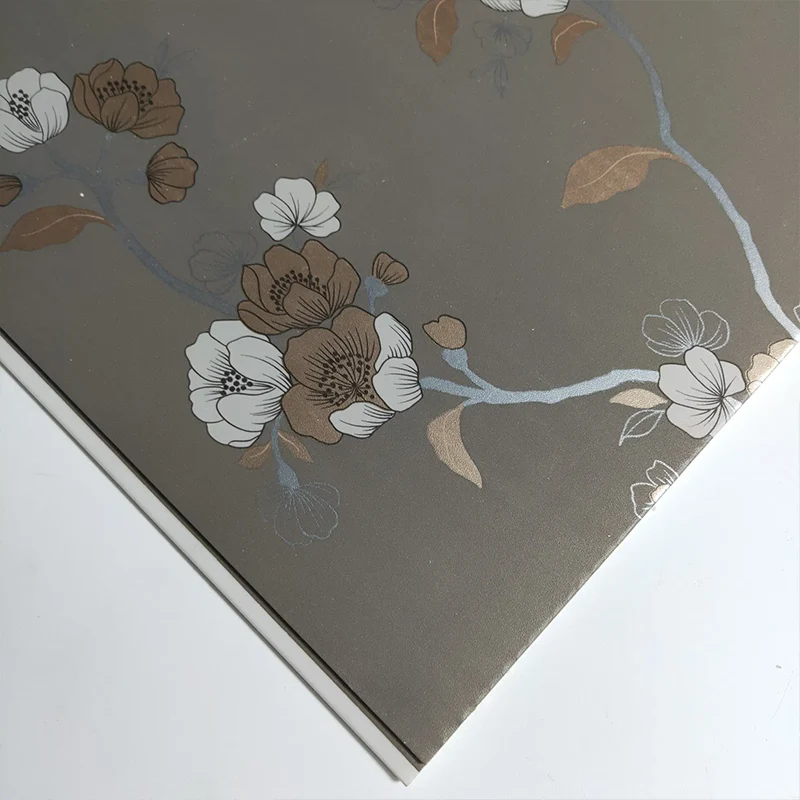 핫 스탬핑 PVC 천장 패널은 어떻게 인테리어 디자인과 내구성을 향상합니까?